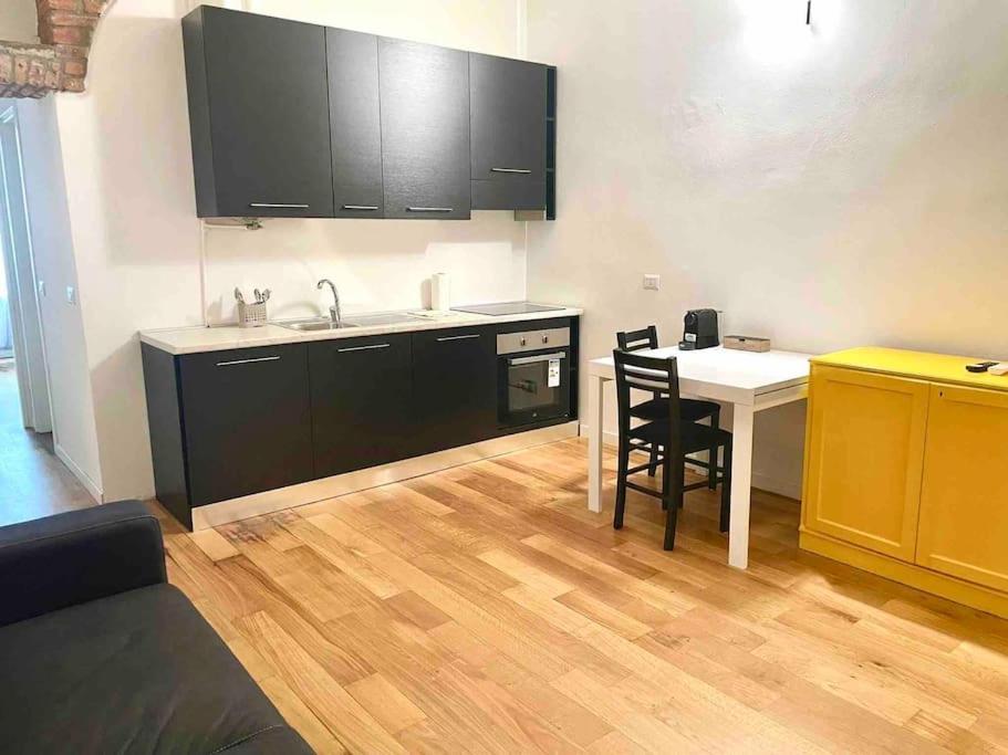 Isola - Garibaldi Lovely Apt. With Netflix And Wifi Milano Esterno foto