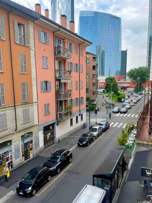 Isola - Garibaldi Lovely Apt. With Netflix And Wifi Milano Esterno foto